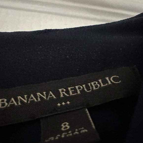 Banana Republic Navy Chiffon Pleated Midi dress - size 8 - Picture 4 of 5